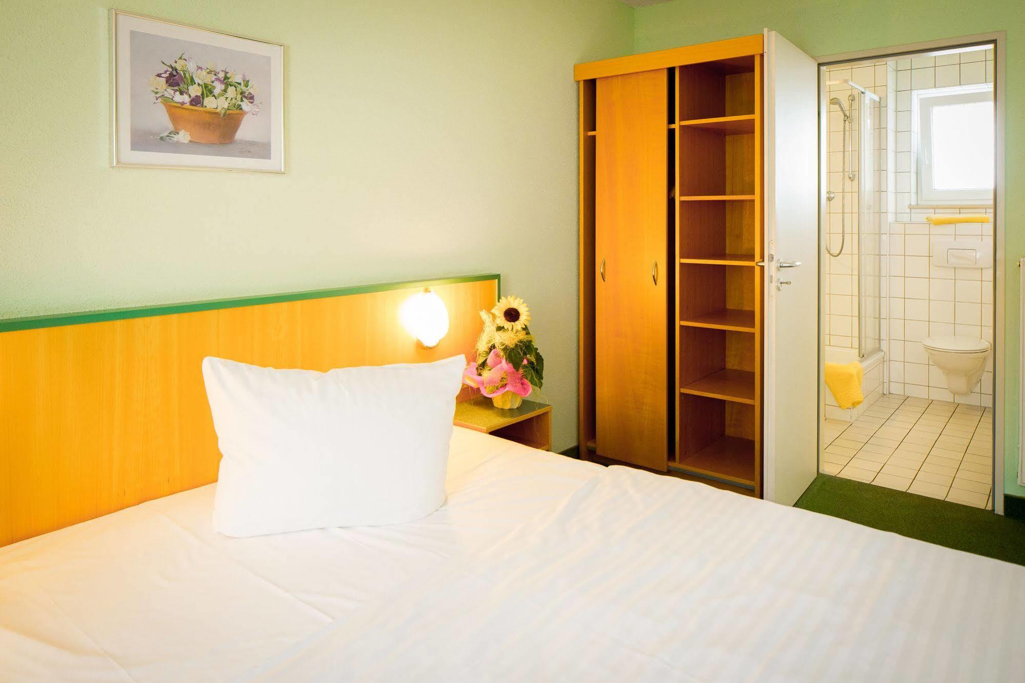 Apart Hotel Weimar Bagian luar foto