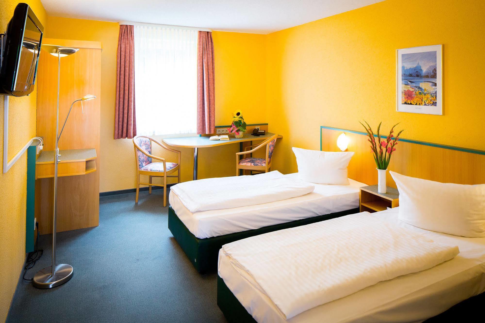 Apart Hotel Weimar Bagian luar foto