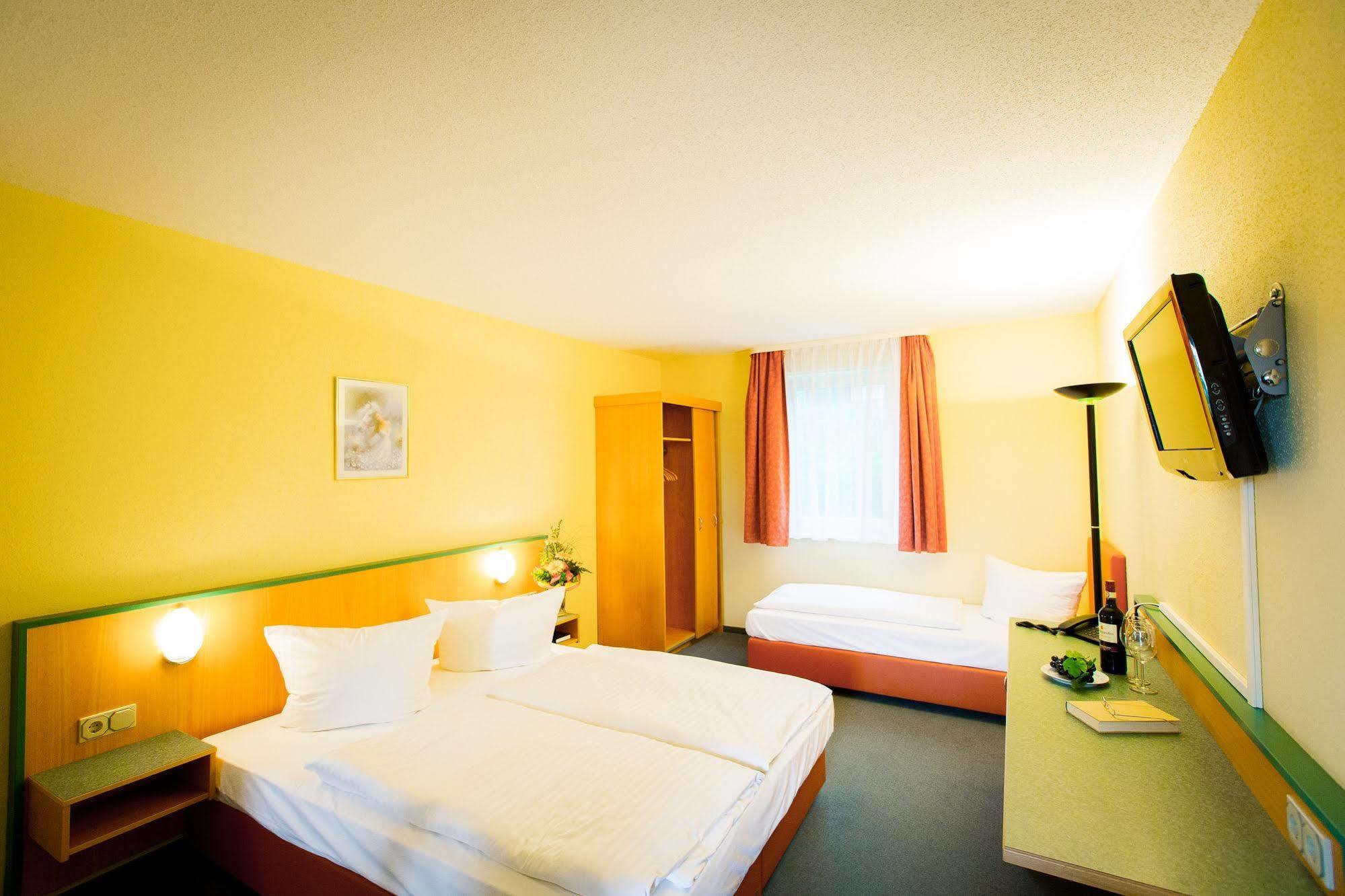 Apart Hotel Weimar Bagian luar foto