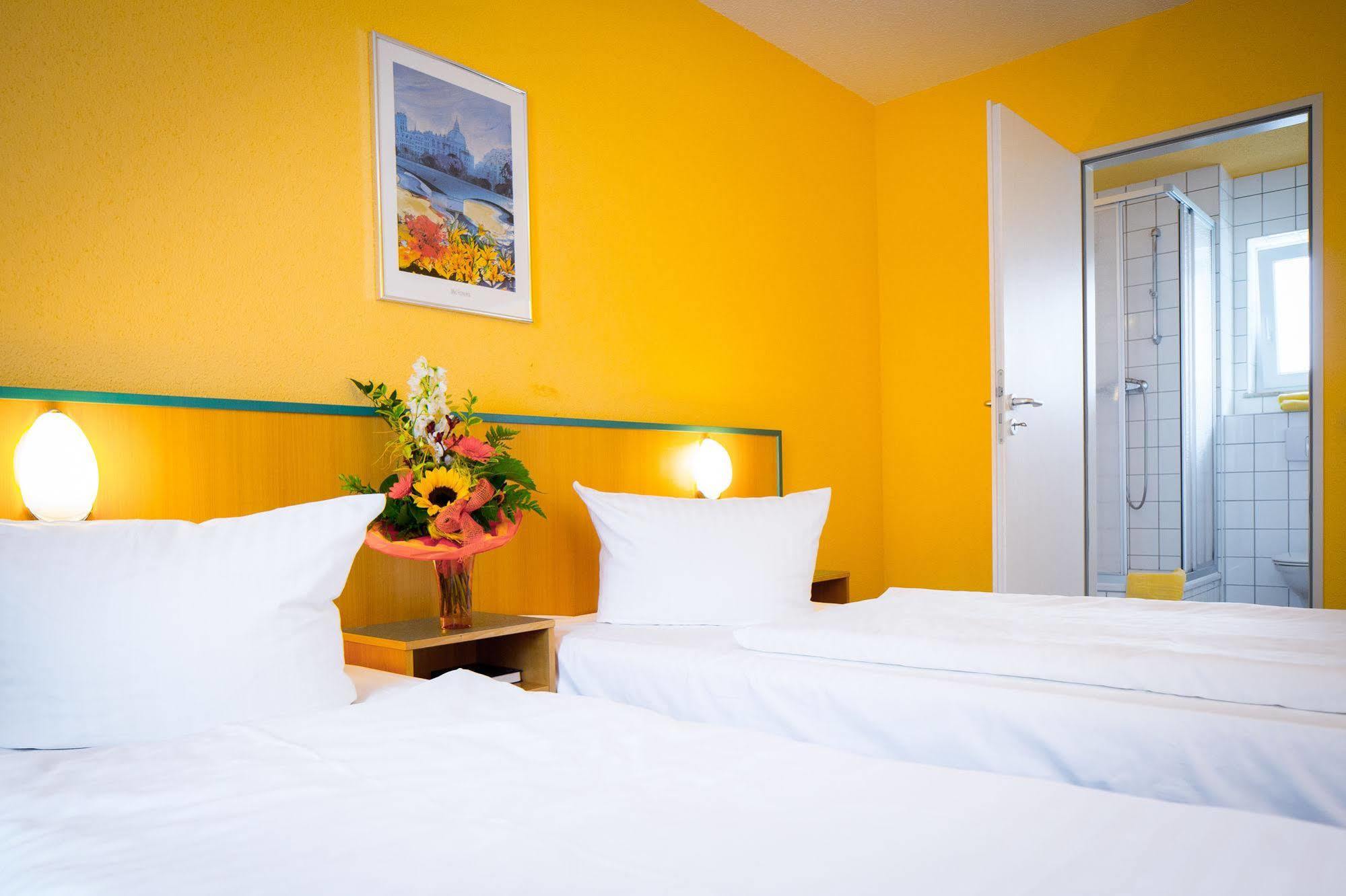 Apart Hotel Weimar Bagian luar foto