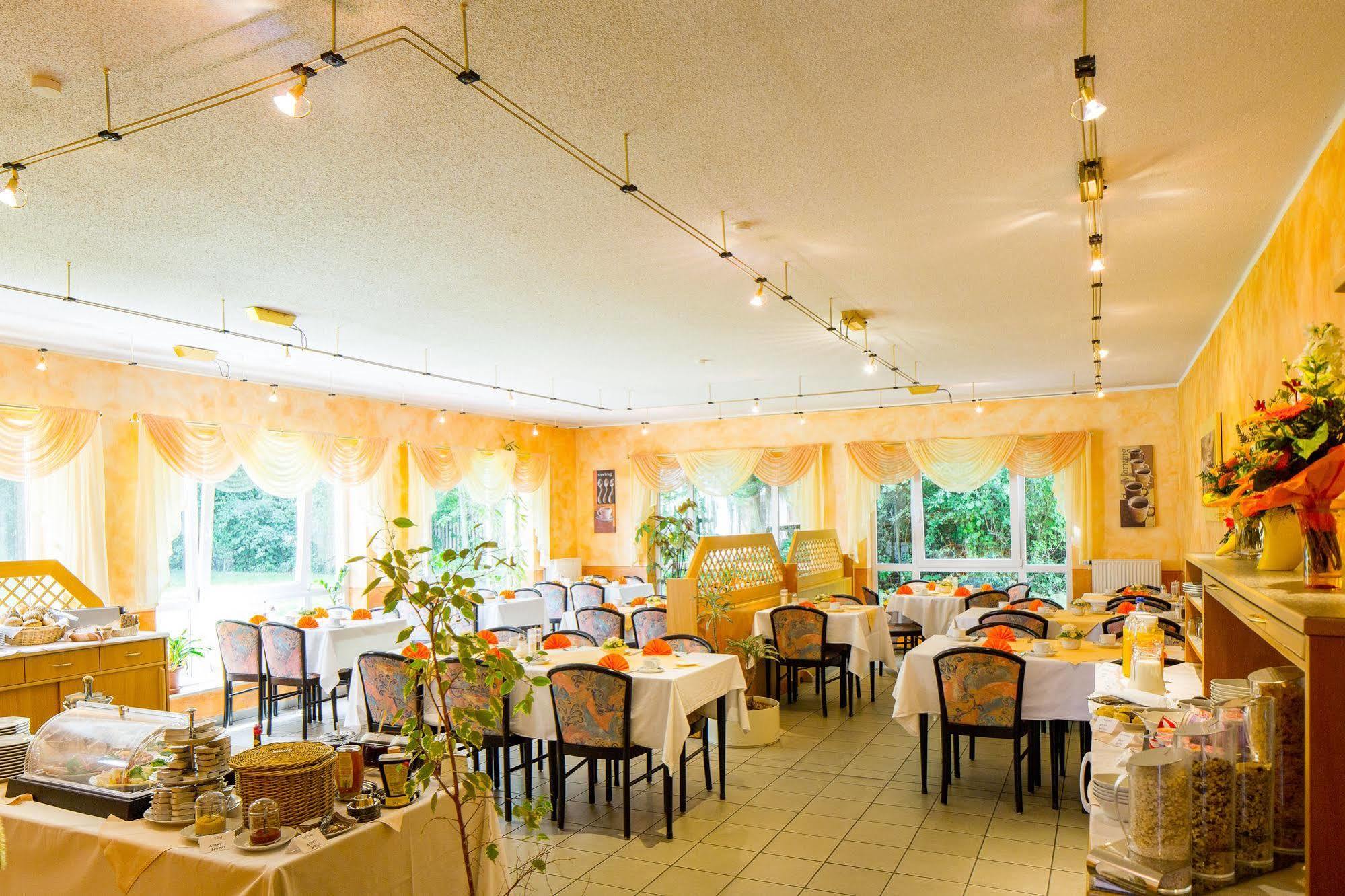 Apart Hotel Weimar Bagian luar foto